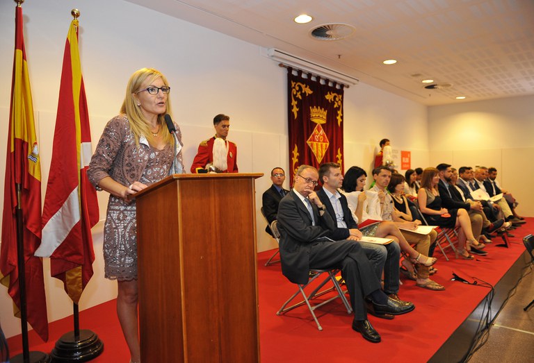 L'alcaldessa de Rubí en un moment del seu discurs durant l'acte de presa de possessió (foto: Localpres)