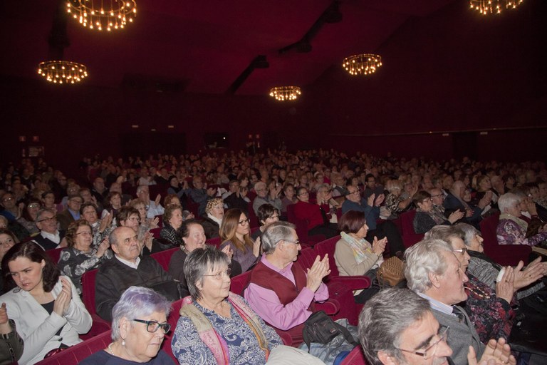 La Sala es va omplir pel 40è aniversari del Casal (foto: Localpres)