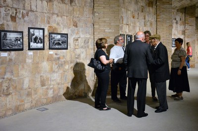 Abans de la inauguració de la mostra s'ha fet una visita per a la premsa i alguns dels participants a l'exposició