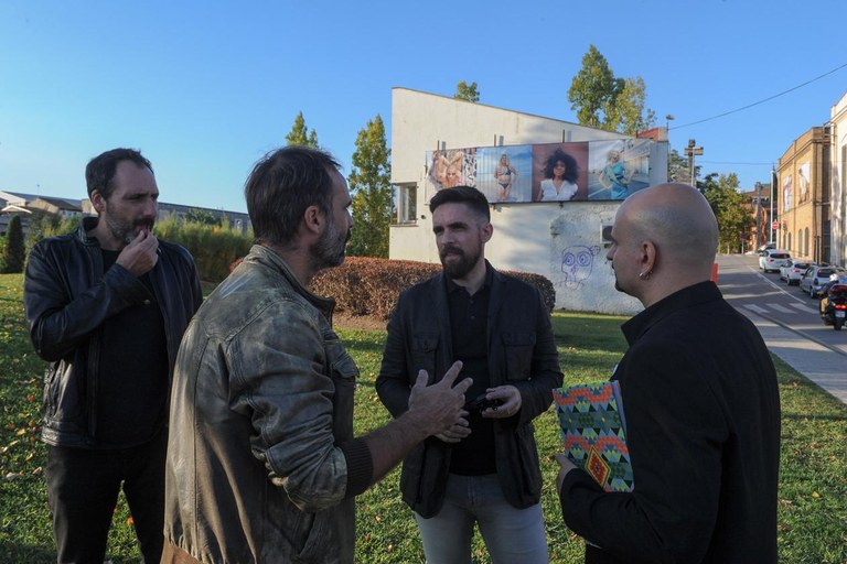 Laura Silleras exposa a l'Escardívol (foto: Localpres)