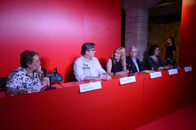 Imatge de la taula rodona organitzada pel Grup Fotogràfic El Gra (foto: Localpres)