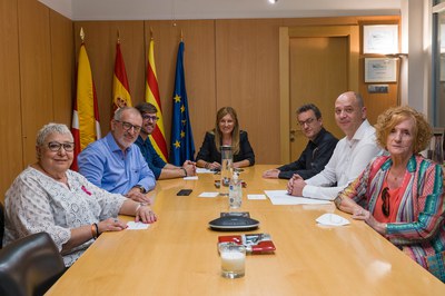 El nou Síndic ha estat rebut per l’alcaldessa i els portaveus del PSC i d’ECP prèviament al Ple (foto: Ajuntament de Rubí – Localpres).