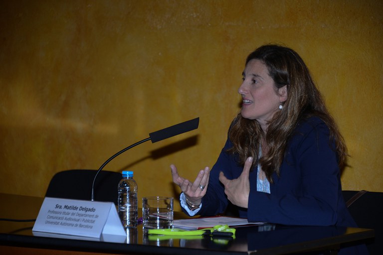Matilde Delgado, professora titular del Departament de Comunicació Audiovisual i Publicitat de la UAB, durant la seva conferència (foto: Localpres)