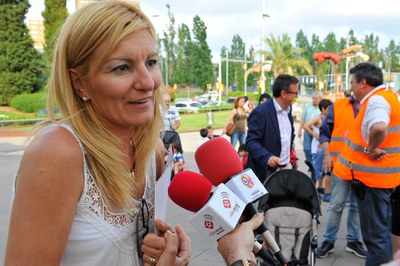 Ana María Martínez, hores després d'haver estat proclamada nova alcaldessa de Rubí, ha volgut acompanyar els nens i nenes de la ciutat a la Fira del Joc i de l'Esport al Carrer (foto: Localpres)