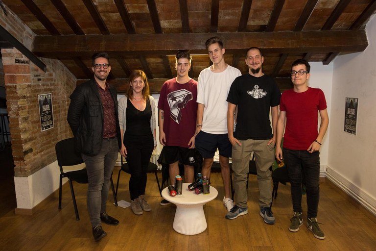 La presentació del Full Colors ha tingut lloc a l’Espai Jove Torre Bassas (foto: Localpres)