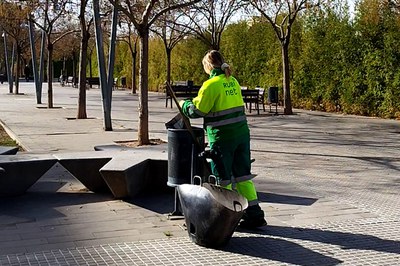 Els sectors de neteja manual s’han ampliat per fer més efectiu el servei (foto: Ajuntament de Rubí).