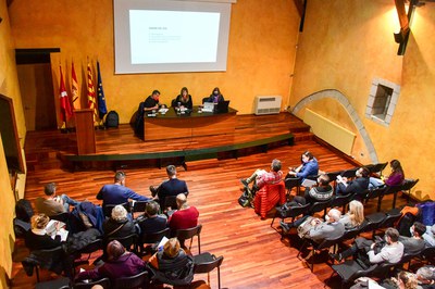 Representants de la majoria d’urbanitzacions de la ciutat han assistit a la reunió (foto: Ajuntament de Rubí – Localpres).