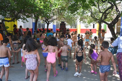Els casals d’estiu del Pau Casals i del Montessori han realitzat activitats conjuntes aquest divendres (foto: Ajuntament de Rubí – Localpres).
