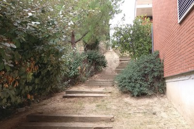 Una de les escales on s’actuarà és la que connecta els carrers Guipúscoa i Palència (foto: Ajuntament).