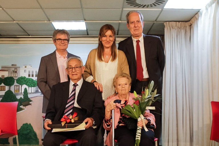 Durant l'acte, també s'ha homenatjat a dues persones voluntàries de l’entitat (foto: Ajuntament de Rubí - Localpres)