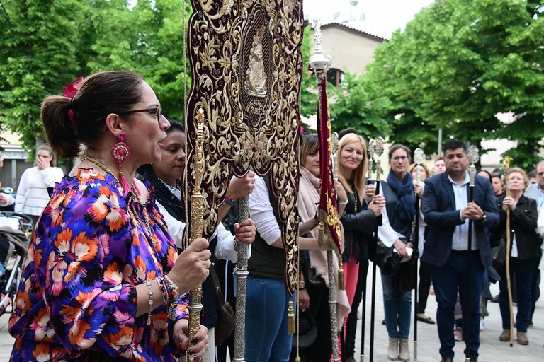Ana María Martínez, presenciant la benedicció del simpecado (foto: Localpres)