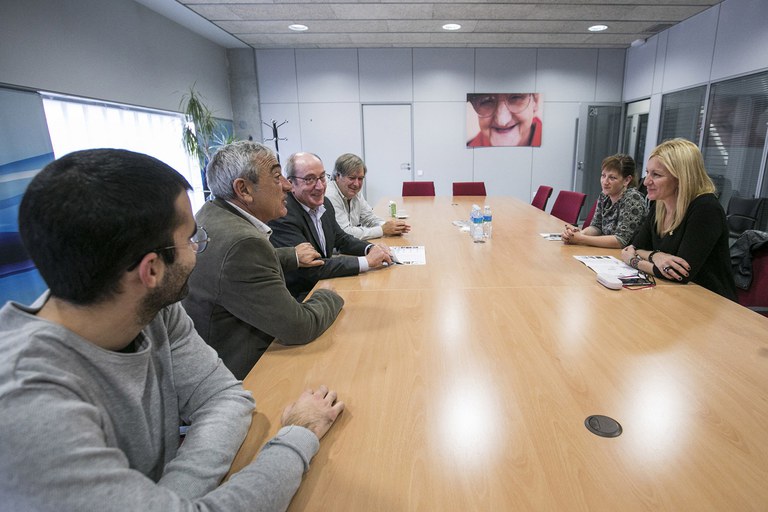 Imatge de la reunió amb els responsables de Fupar (foto: Lali Puig)