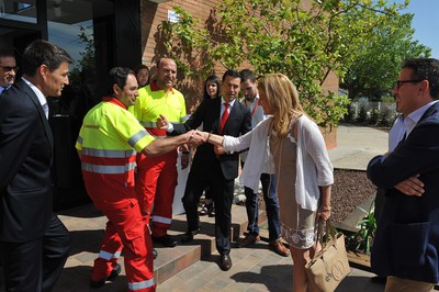 L'alcaldessa ha saludat els treballadors d'Hidrotec (foto: Localpres)