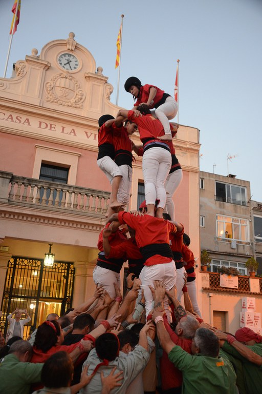 La 20a Diada dels Castellers de Rubí s'ha celebrat en el marc de la fira (foto: Localpres)