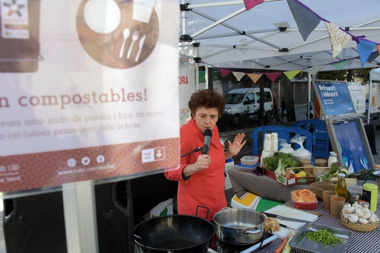 Taller de cuina d'aprofitament del Mercat Municipal (foto: Ajuntament de Rubí - Localpres)