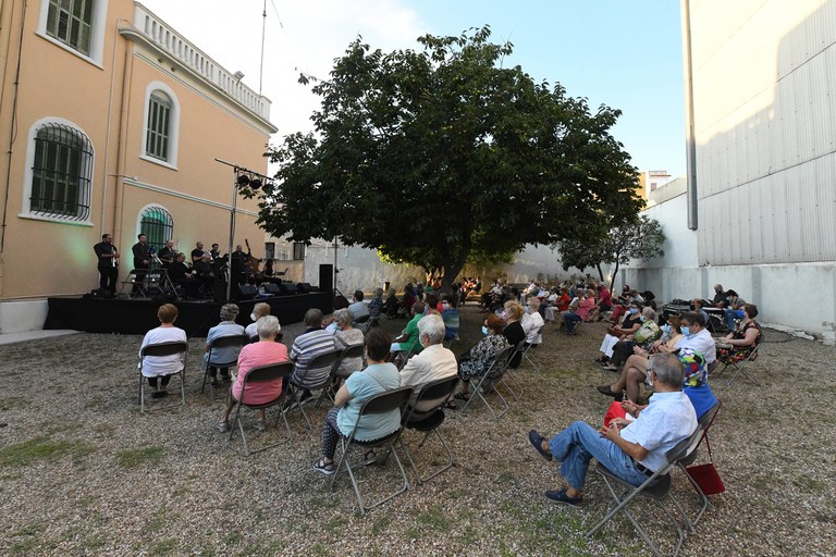 Concert de sardanes (foto: Ajuntament de Rubí - Localpres)