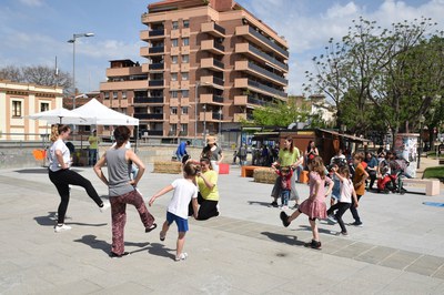 Una de les activitats de la fira ha estat "Ballem!" (foto: Ajuntament de Rubí – Localpres)