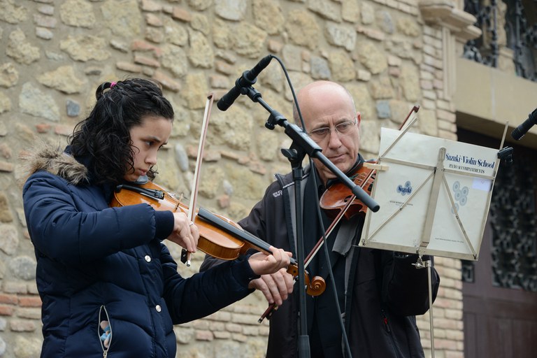 Actuació de l'Escola Municipal de Música Pere Burés (foto: Localpres) 
