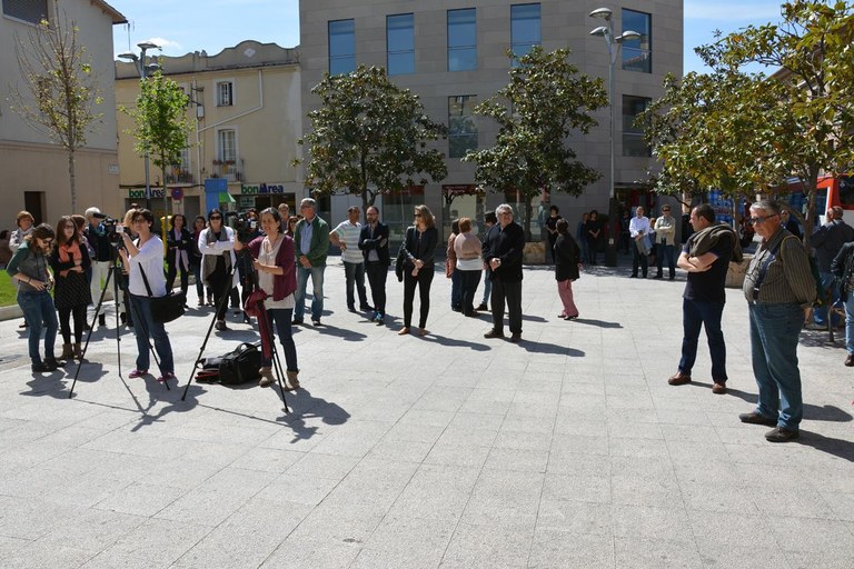 Desenes de rubinencs també han secundat el minut de silenci celebrat aquest migdia