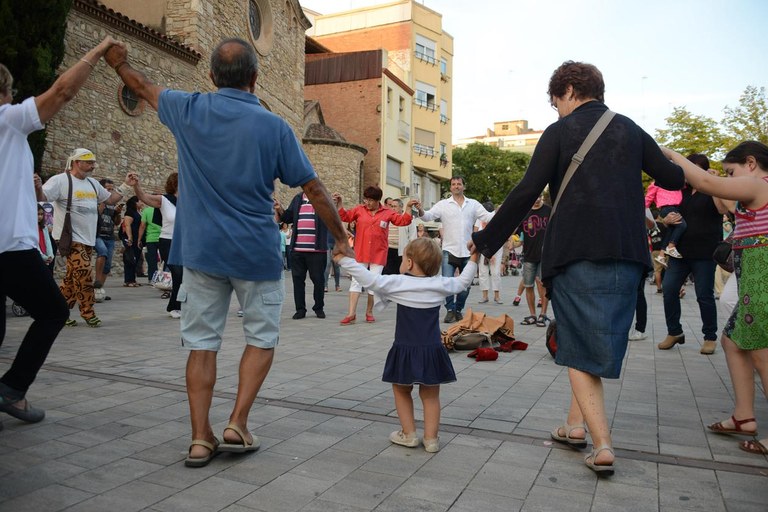 Sardanes a Doctor Guardiet (foto: Localpres)