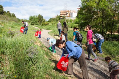 Els Caçadors de Trastets han organitzat una nova jornada de neteja de l'entorn natural (foto: Localpres)