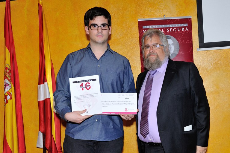 El tercer finalista del Premi Miquel Segura ha estat Cristian Domínguez, de l'Institut L'Estatut (foto: Localpres)