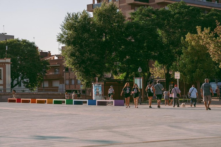 Bancs de la plaça de la Nova Estació