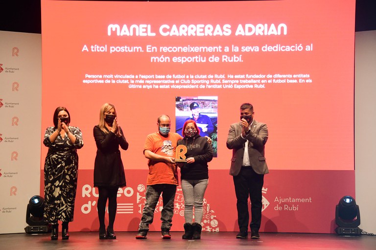 Homenatge pòstum a Manel Carrera Adrián, per la seva vinculació a l'esport rubinenc