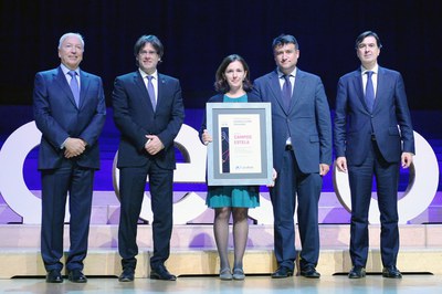 Campos Estela recibe un reconocimiento por su responsabilidad social en la Nit de l'Empresari.