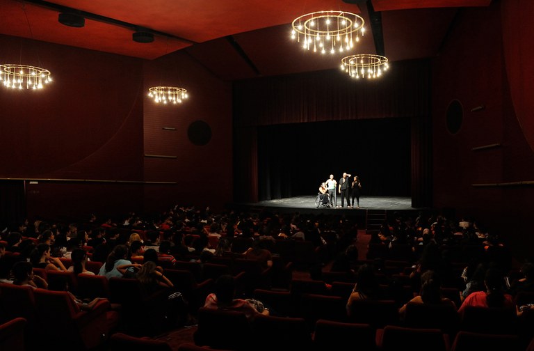 Unos 230 alumnos han presentado el espectáculo (foto: Localpres)