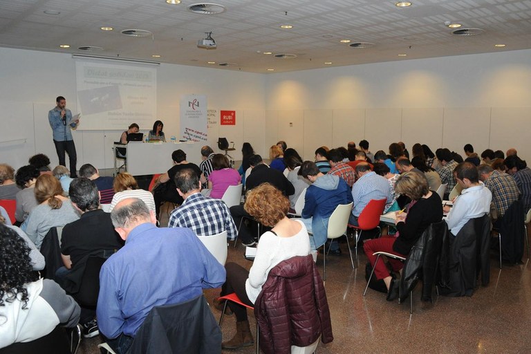 Un momento del dictado (foto: Localpres)