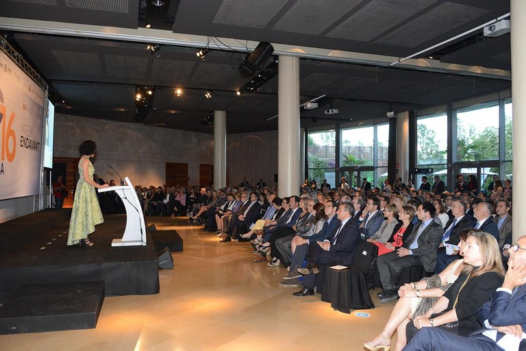 El acto ha sido presentado por la cantante Nina (foto: Localpres)