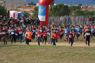 El Cros Escolar es una de las actividades deportivas más participativas en Rubí (foto: Ayuntamiento de Rubí - Localpres).