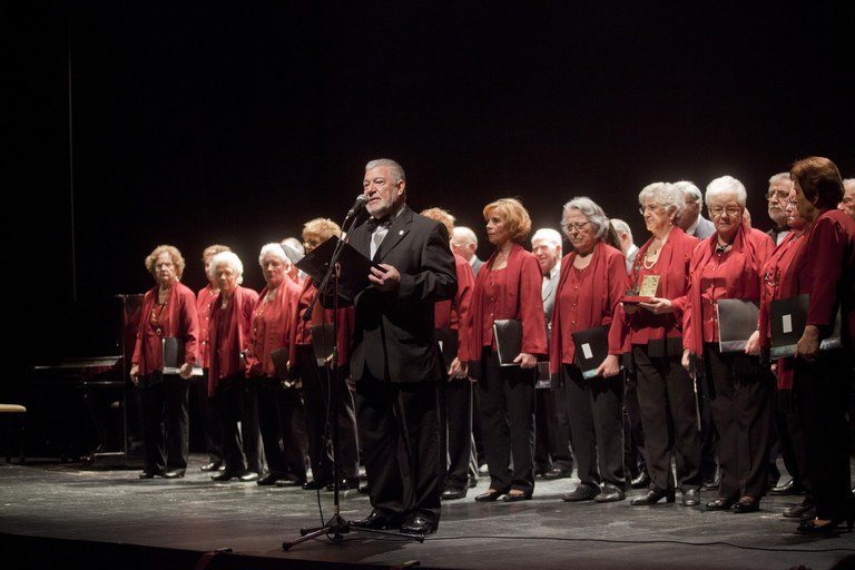 Actuación del grupo coral (foto: Localpres)