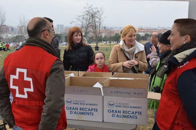 Durante el Cros se ha llevado a cabo una recogida de alimentos (foto: Localpres)