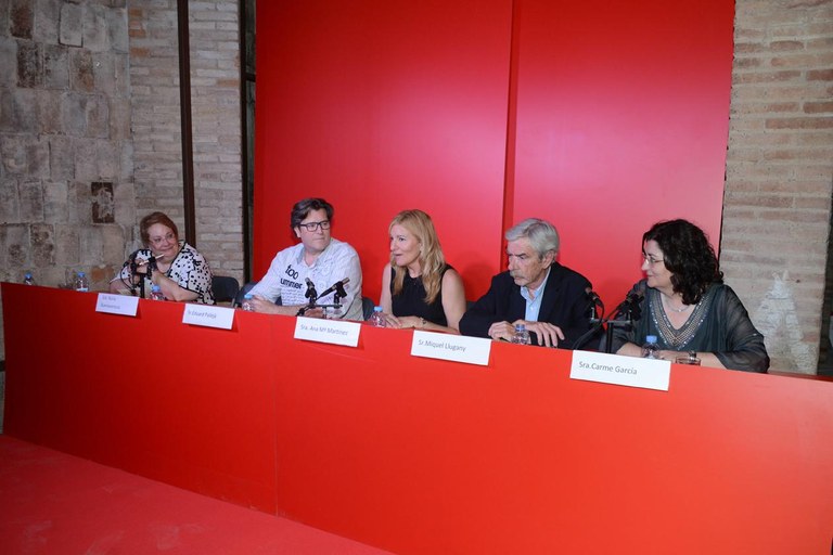 Imagen de la mesa redonda organizada por el Grup Fotogràfic El Gra (foto: Localpres)