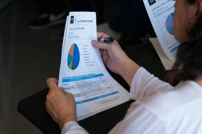 Taller sobre la factura eléctrica en Rubí Forma (foto: Localpres).