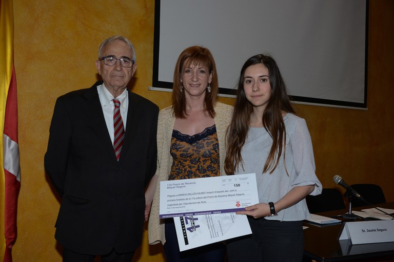 El primer finalista ha sido el trabajo "La força invisible", de Mireia Sallés, del Colegio Maristes (foto: Localpres)