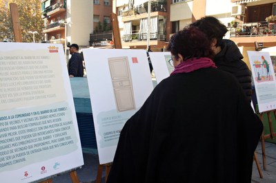 Los propios vecinos y vecinas han explicado a la gente del barrio las conclusiones del proyecto "Convivir en las comunidades de Les Torres" (foto: Ayuntamiento de Rubí).