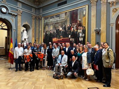 La delegación en el Senado (foto: Ayuntamiento de Rubí).
