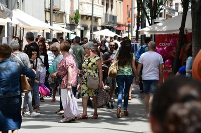 Los establecimientos podrán vender productos en la calle (foto: Ayuntamiento de Rubí - Localpres).