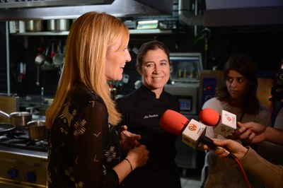 La alcaldesa y la chef han presentado el inicio de esta segunda edición del Tasta Rubí ante los medios de comunicación (foto: Localpres)