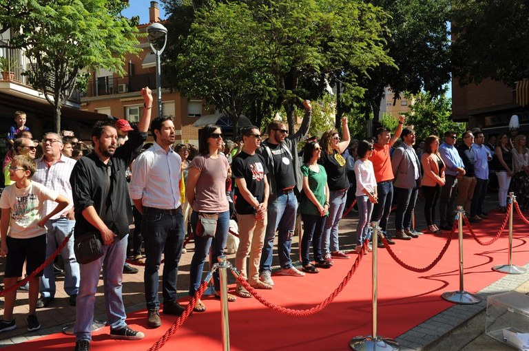 Interpretación de "Els Segadors" (foto: Localpres)