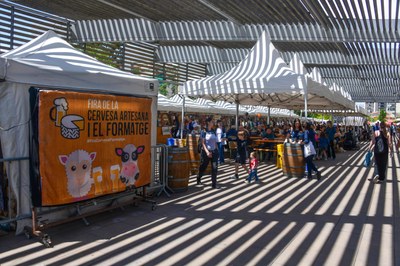 La feria del año pasado en la rambla del Ferrocarril (foto: Ayuntamiento de Rubí - Localpres).