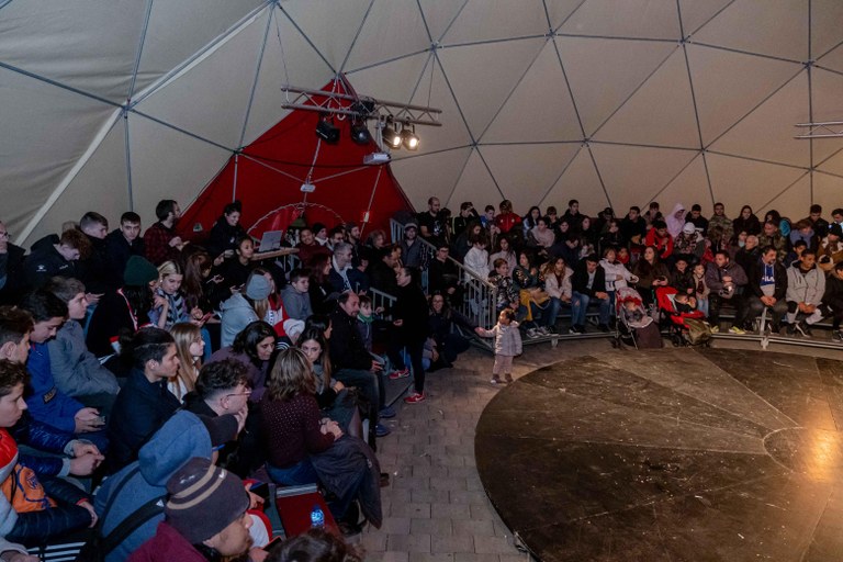 La final llenó la carpa de Navidad (Ajuntament de Rubí - Localpres)