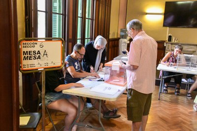 Mañana de votaciones en Rubí (foto: Ayuntamiento de Rubí - Localpres).