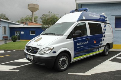 Los agentes han desistido de continuar el seguimiento para evitar poner en riesgo al resto de usuarios de la vía.