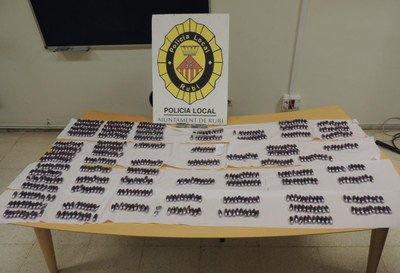 Los agentes han decomisado una bolsa con 7,5 kg de droga al detenido.