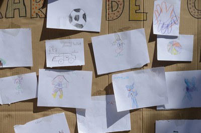 Los niños han hablado de la situación de los refugiados a través de sus dibujos (foto: Localpres)