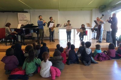 a Escuela Municipal de Música está ubicada en el Escardívol.